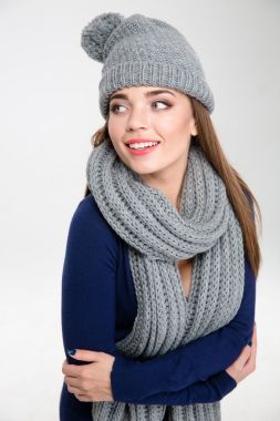 depositphotos_89477614-stock-photo-smiling-woman-wearing-in-scarf.jpg